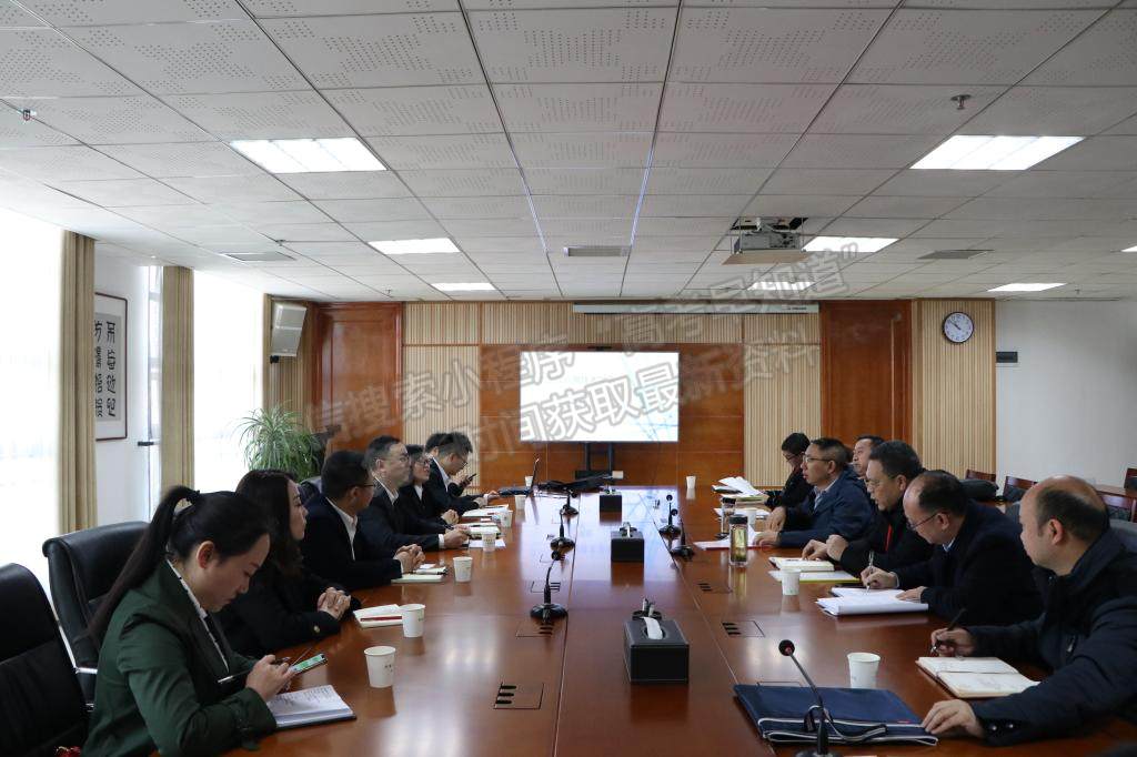 贵州工程应用技术学院召开校企合作座谈会