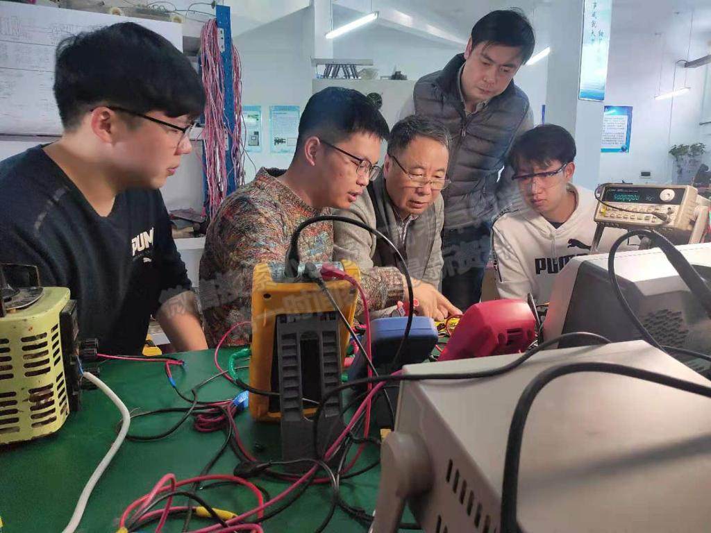 黑龙江科技大学研究生团队在全国电力电子应用设计大赛中喜获特等奖
