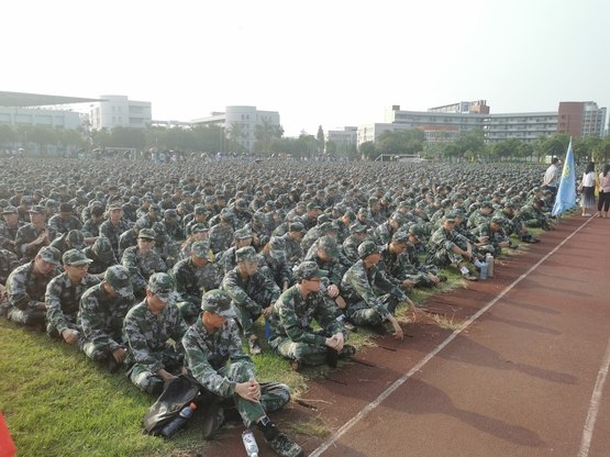 江門職業(yè)技術學院機電系迎來開學軍訓第一天